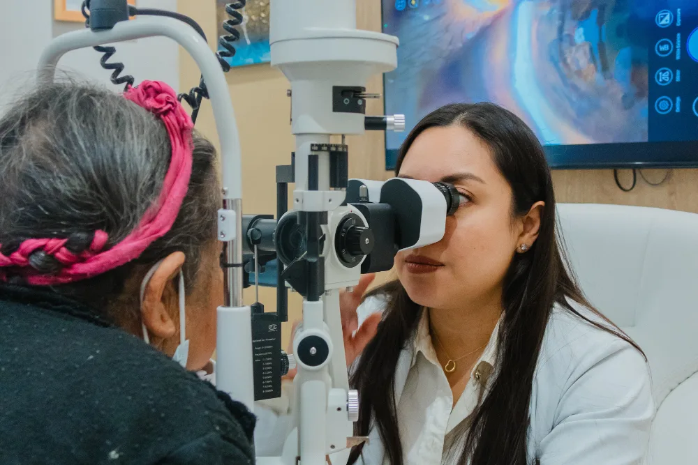 Cirugía y tratamiento de enfermedades de la retina